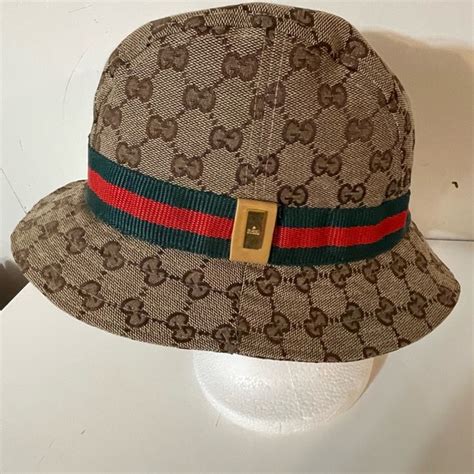 snap.back gucci|authentic Gucci bucket hat.